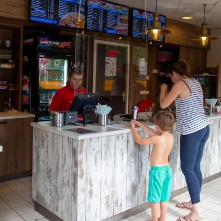 Kajuit423 6Pers 5Sterren Vakantiepark Bergumermeer Aan Het Water In Friesland Met Zwembad Βίλα Suameer Εξωτερικό φωτογραφία