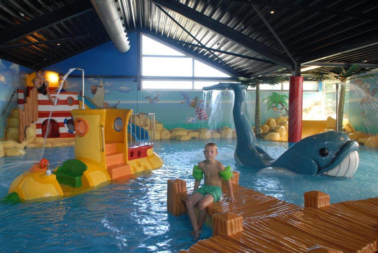 Kajuit423 6Pers 5Sterren Vakantiepark Bergumermeer Aan Het Water In Friesland Met Zwembad Βίλα Suameer Εξωτερικό φωτογραφία