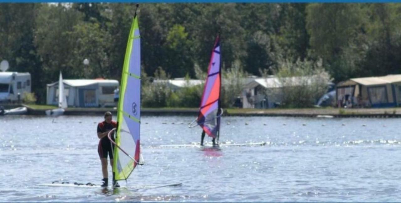 Kajuit423 6Pers 5Sterren Vakantiepark Bergumermeer Aan Het Water In Friesland Met Zwembad Βίλα Suameer Εξωτερικό φωτογραφία